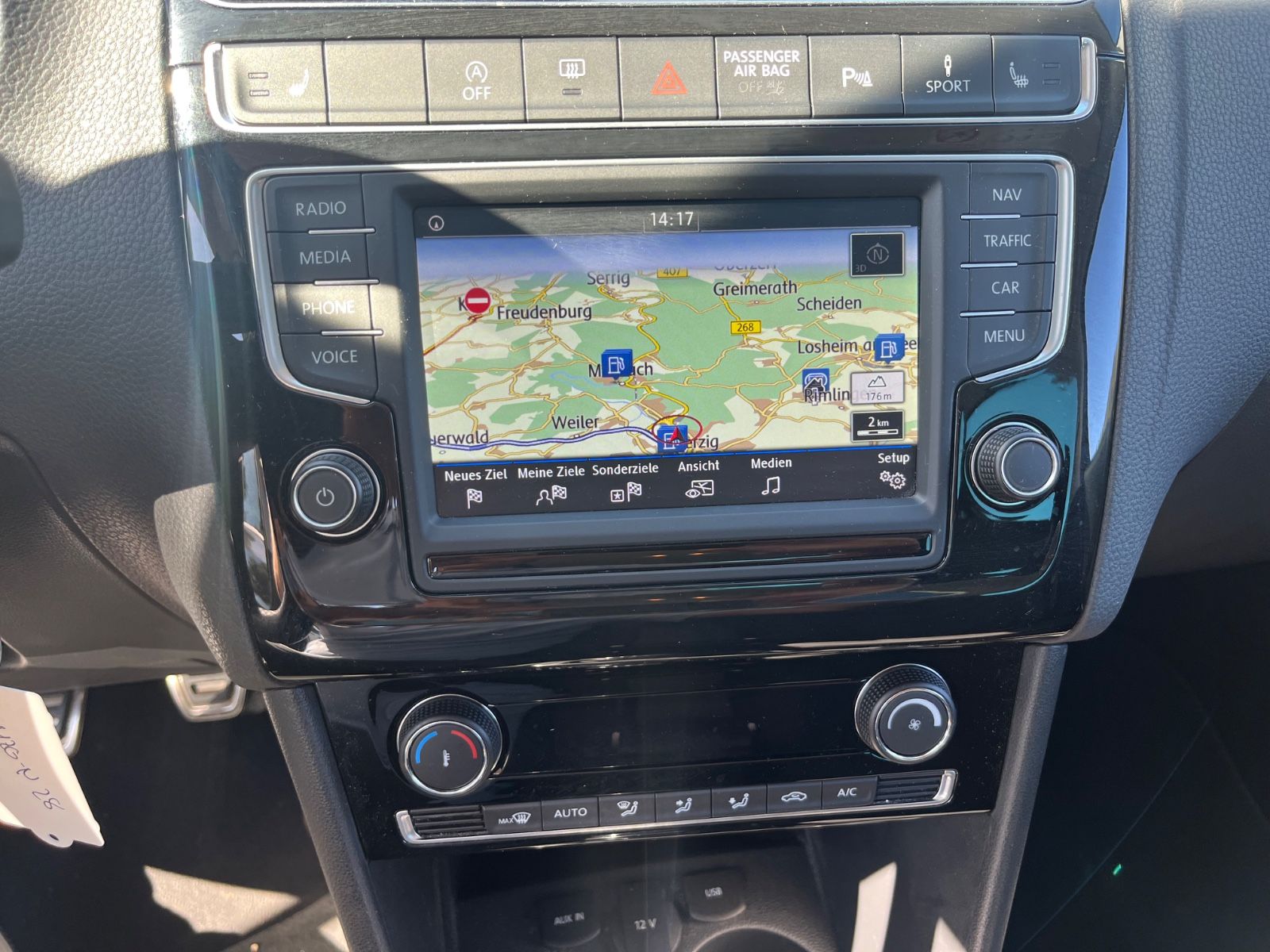 Fahrzeugabbildung Volkswagen Polo R-Line Panorama Dach