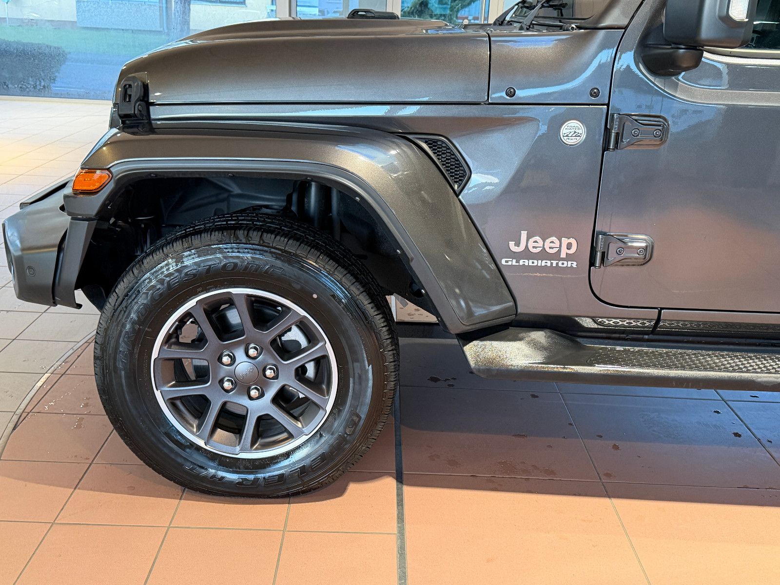 Fahrzeugabbildung Jeep Gladiator Overland 4WD/VOLL/NEUWAGENZUSTAND/