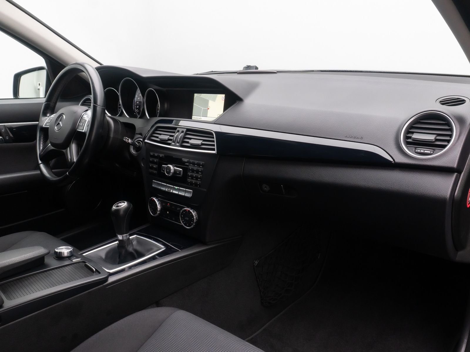 Fahrzeugabbildung Mercedes-Benz C 180 BlueEfficiency AHK Navi HiFi PDC KlimaAut