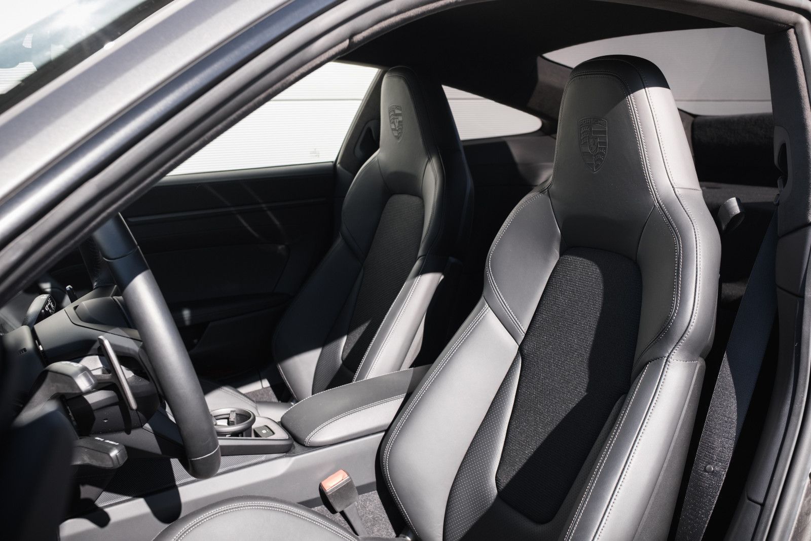 Fahrzeugabbildung Porsche 911/992.1 GT3 Touring-LED-18WegeSitz-Lift-Kamera