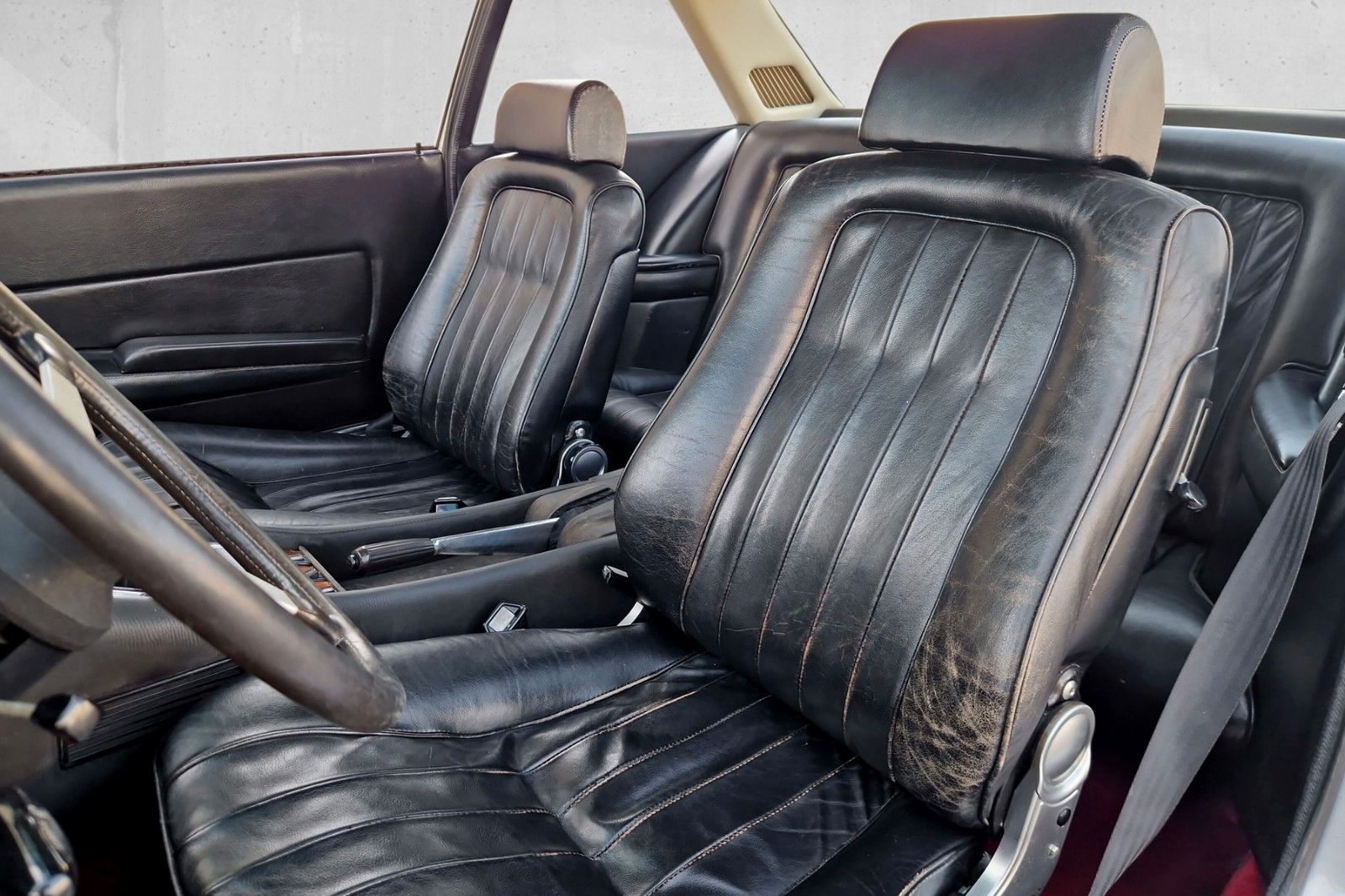 Fahrzeugabbildung Ferrari 365 GT/4 2+2 *GTC Motor*