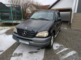 Mercedes-Benz Mercedes ML 270 - Mercedes-Benz ML 270 mit Diesel-Antrieb