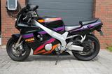 Yamaha FZR 600 R tiefergelegt - YAMAHA FZR 600