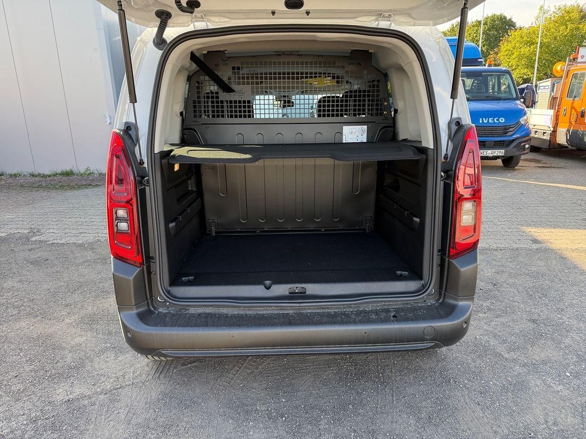 Fahrzeugabbildung Fiat Doblo L1 Kombi 131 AT8