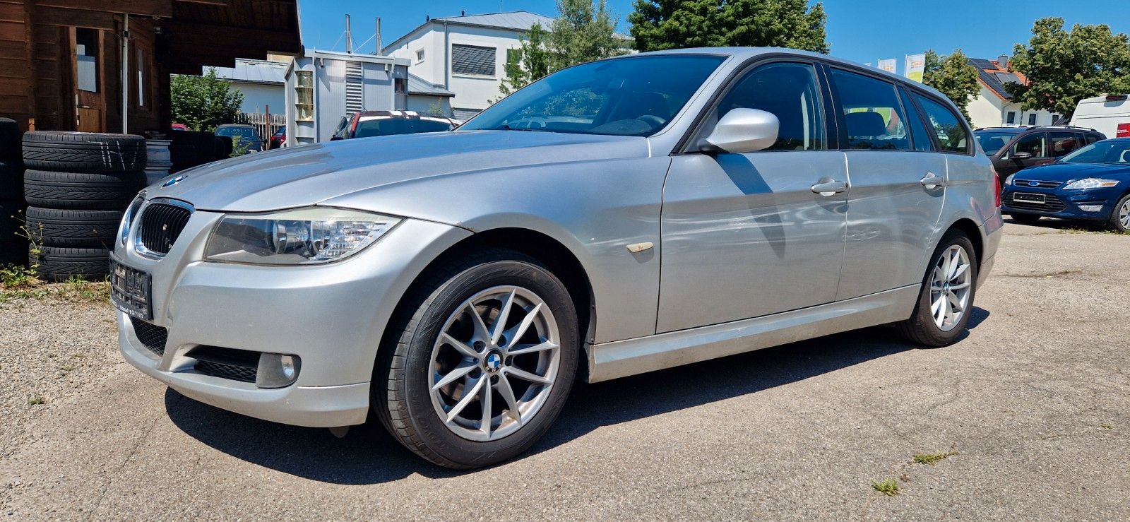 BMW BMW 318i touring mit 143 PS  * NAVI  *PDC*