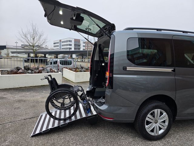 Fahrzeugabbildung Volkswagen Caddy Maxi Rollstuhltransport Heckeinstieg