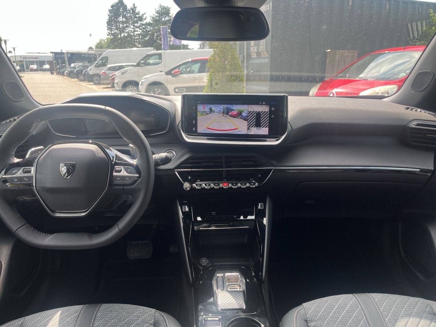 Fahrzeugabbildung Peugeot 2008 ALLURE HYBRID 145 e-DSC6 Navi LED ACC SHZ