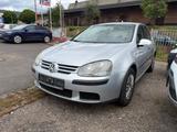 Volkswagen Golf 1.6 FSI Comfortline - Volkswagen Golf aus 2004: 1.6