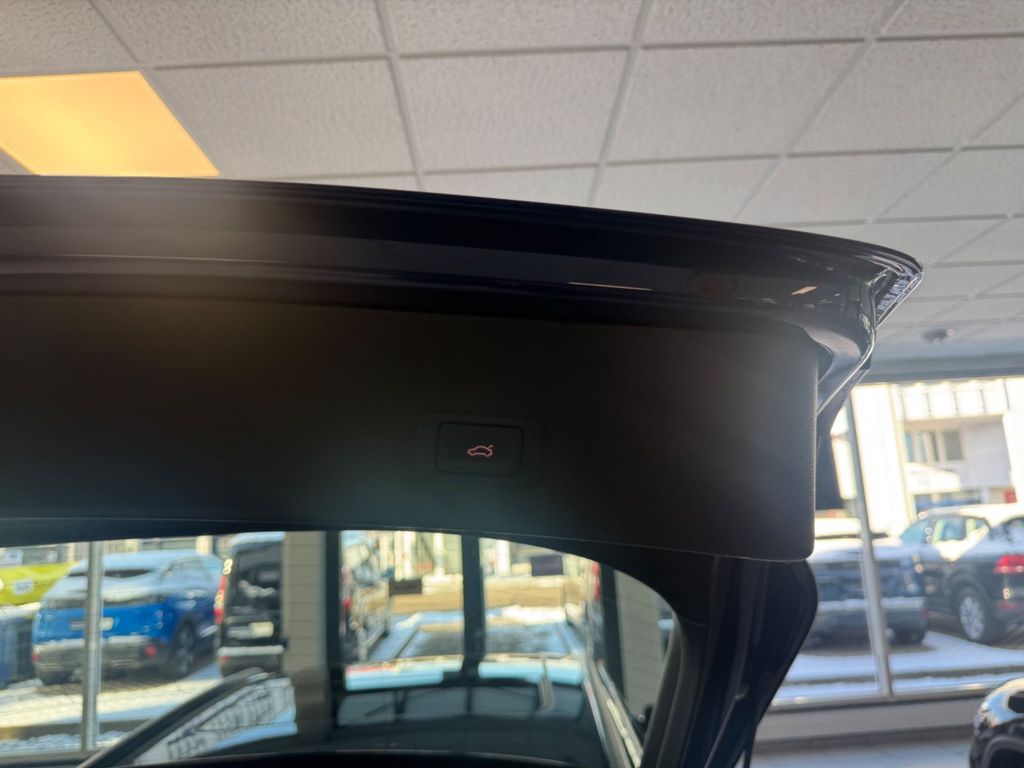 AUDI A4 Avant Ambiente quattro/Vollleder/Xenon/Pano! AUDI A4 Avant Ambiente quattro/Vollleder/Xenon/Pano!