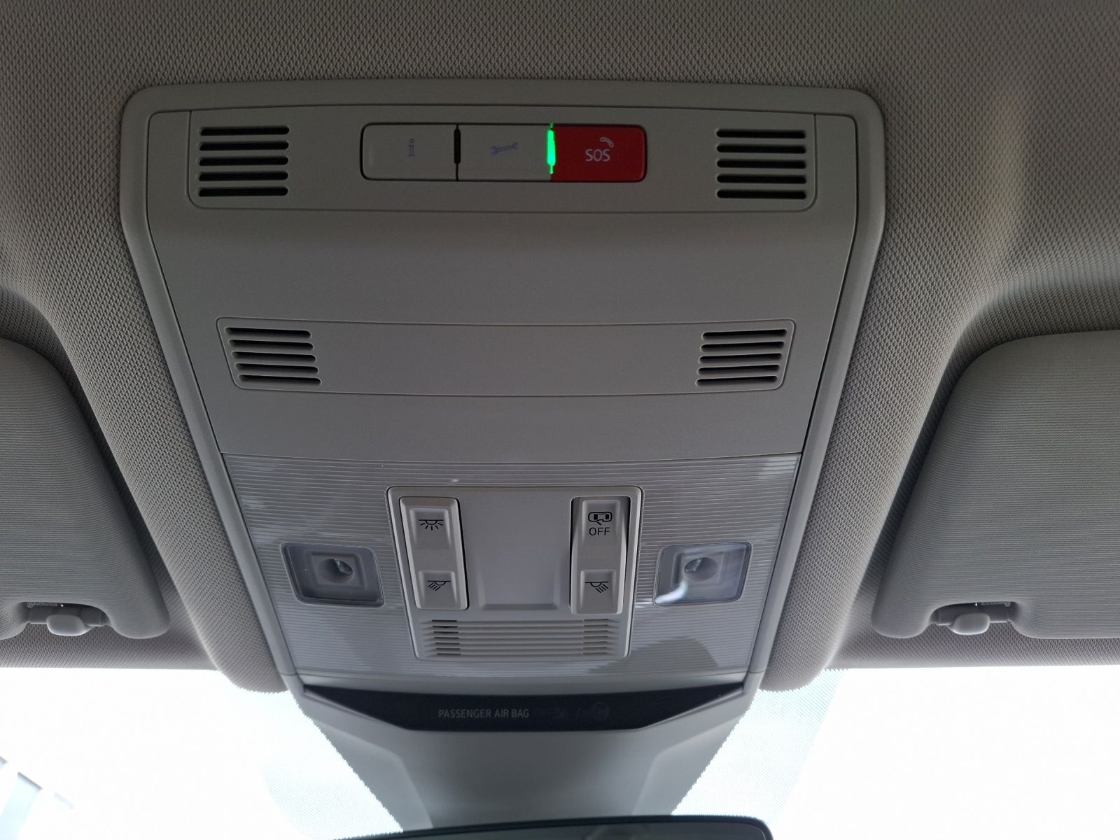 Fahrzeugabbildung Volkswagen T-Roc TSI Style LED AHK Navi AID ACC RFK SH 18"