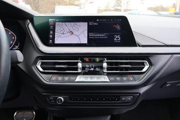 2021 BMW M235 缩略图 17