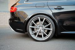 Fahrzeugabbildung Audi RS4 Avant 4.2 FSI quattro *MwSt.*Phantomschwarz*