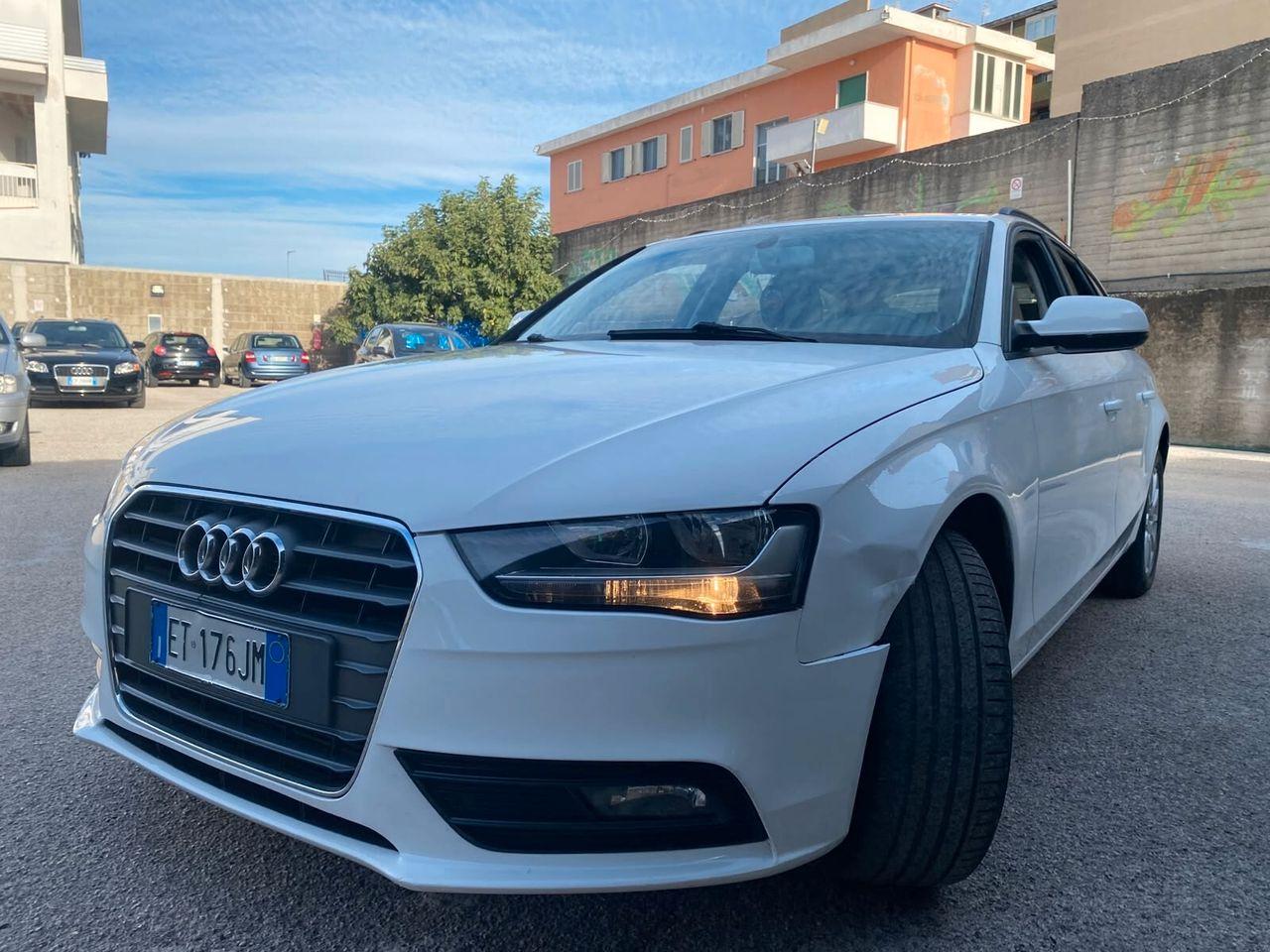 Audi A4 2014 — rear view