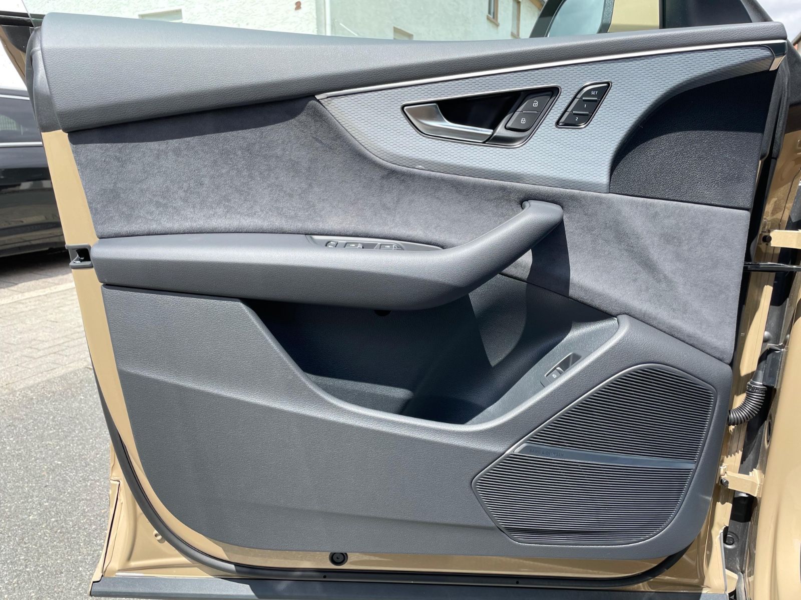 Fahrzeugabbildung Audi Q8 50 TDI Facelift |SLine|HUD|Softclose|23"|B&O|