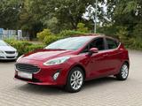Ford Fiesta Titanium Garantie*Kamera*Spurhalteass.* - Ford Fiesta Gebrauchtwagen in Aachen