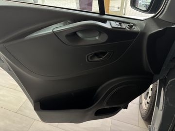 Renault Trafic Kasten L1H1 LED