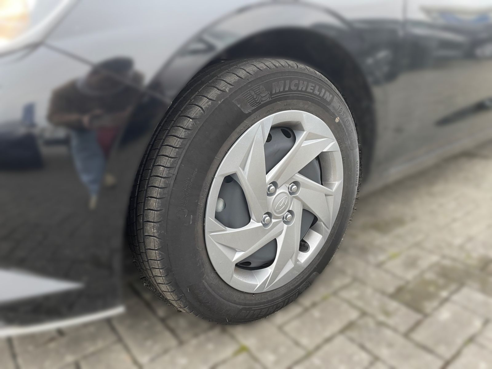 Fahrzeugabbildung Hyundai i20 1.0 T-GDI Select Navi Funktion