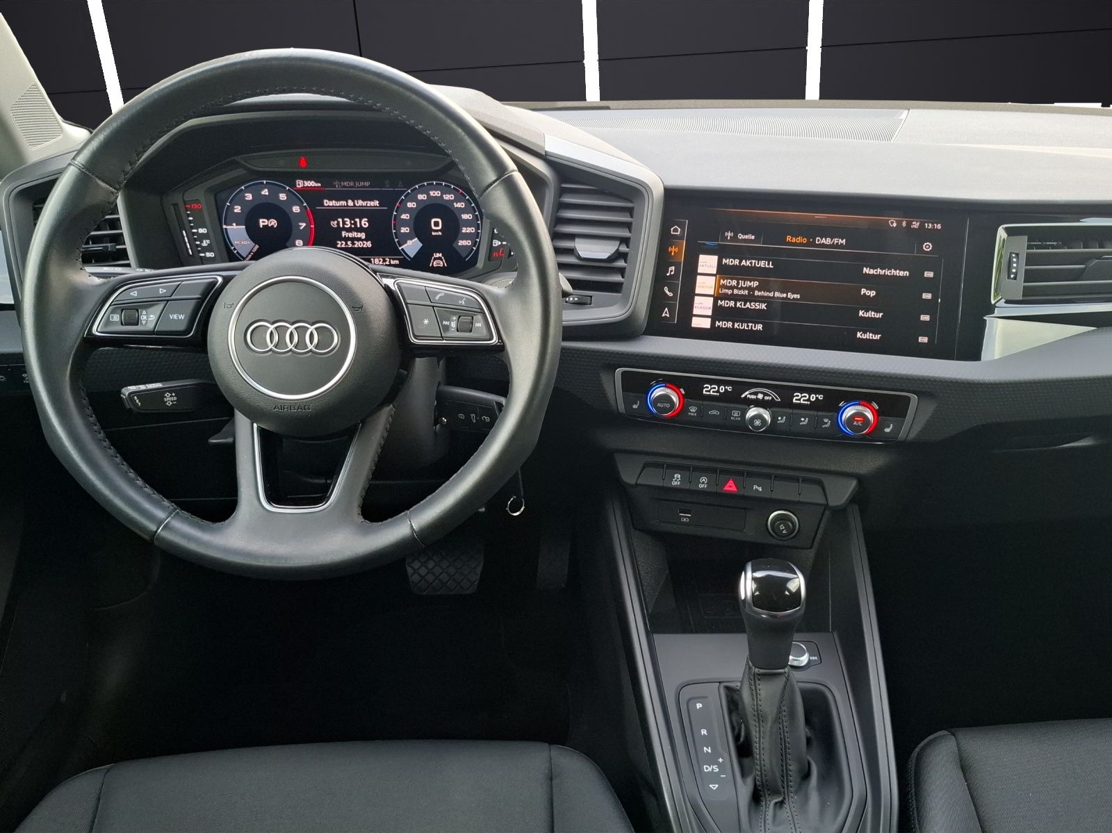 Fahrzeugabbildung Audi A1 Sportback 30 TFSI S-tronic LED Navi AVC GRA P
