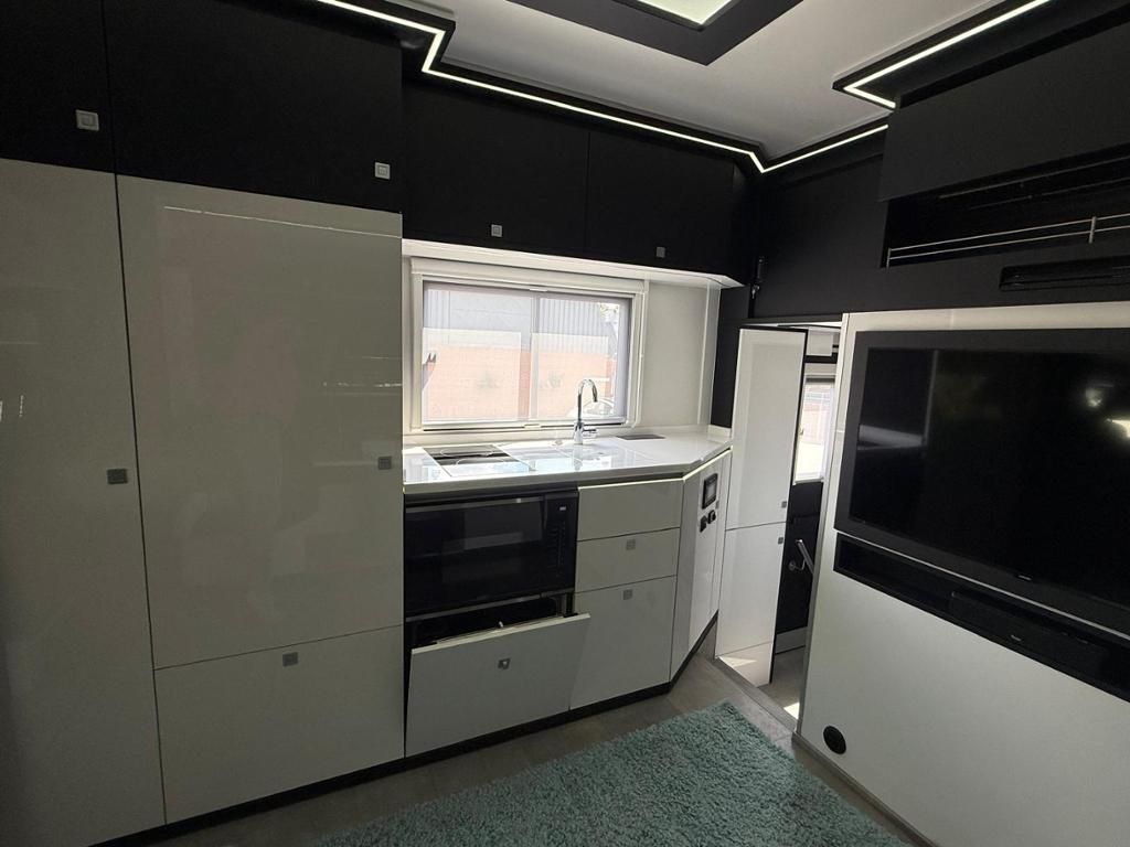 Fahrzeugabbildung Mercedes-Benz Actros 2553 L 6x2 6-Pferde Pop-Up Pop-Out