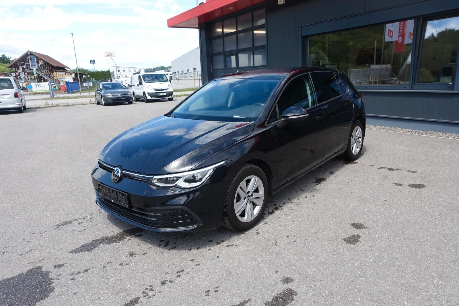 Volkswagen Golf VIII Lim. Life EXP € 14250.--