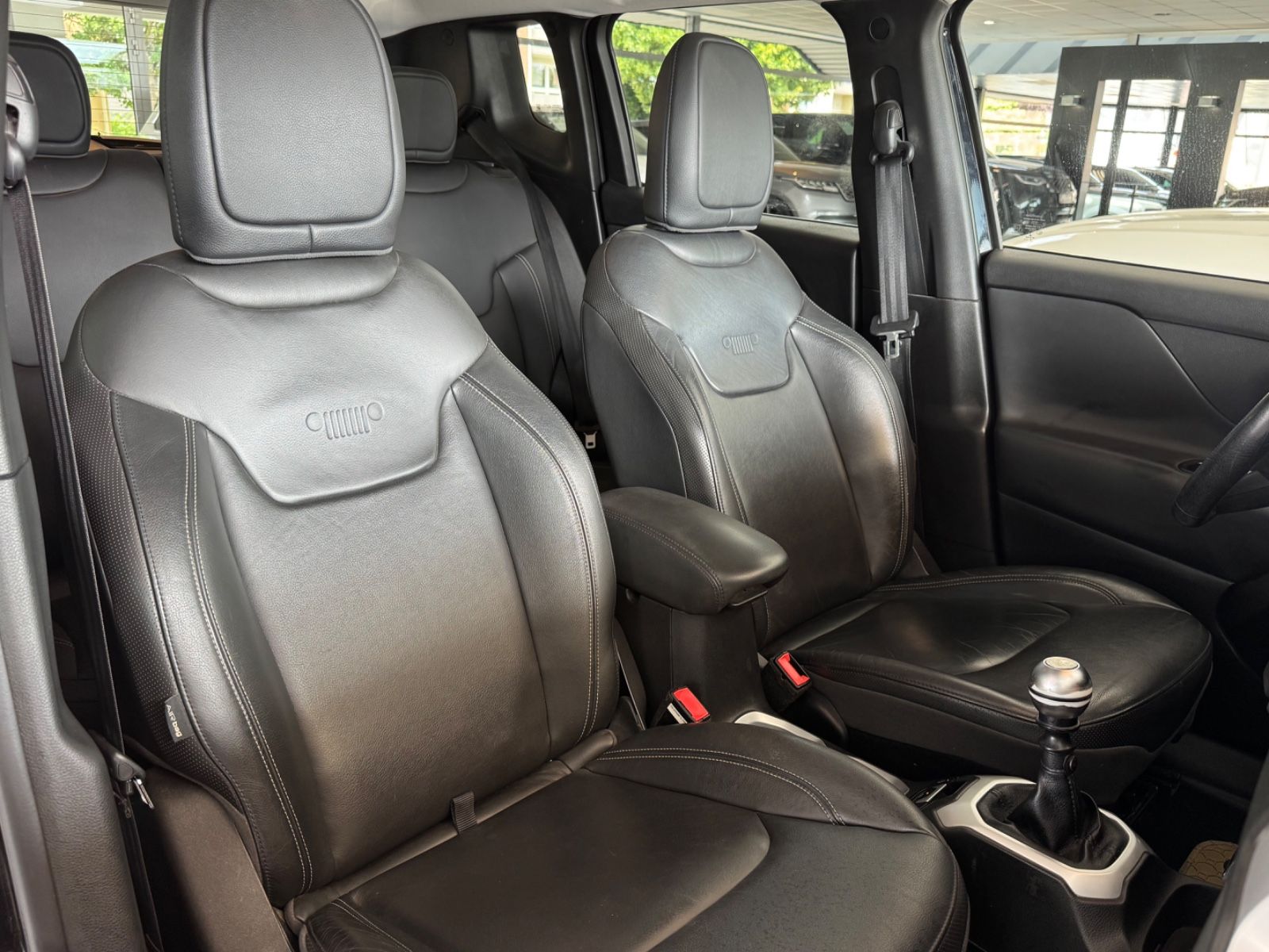 Fahrzeugabbildung Jeep Renegade Limited Adv. Ed. 4x4/LEDER/AHK/KLIMA/SH