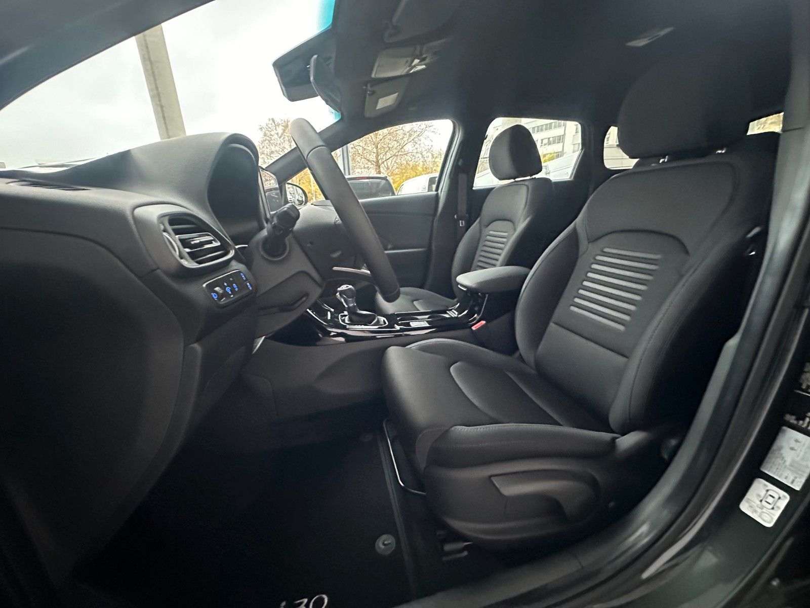 Fahrzeugabbildung Hyundai i30 Kombi Advantage Plus 1.0l DCT Navi/Toterw.!