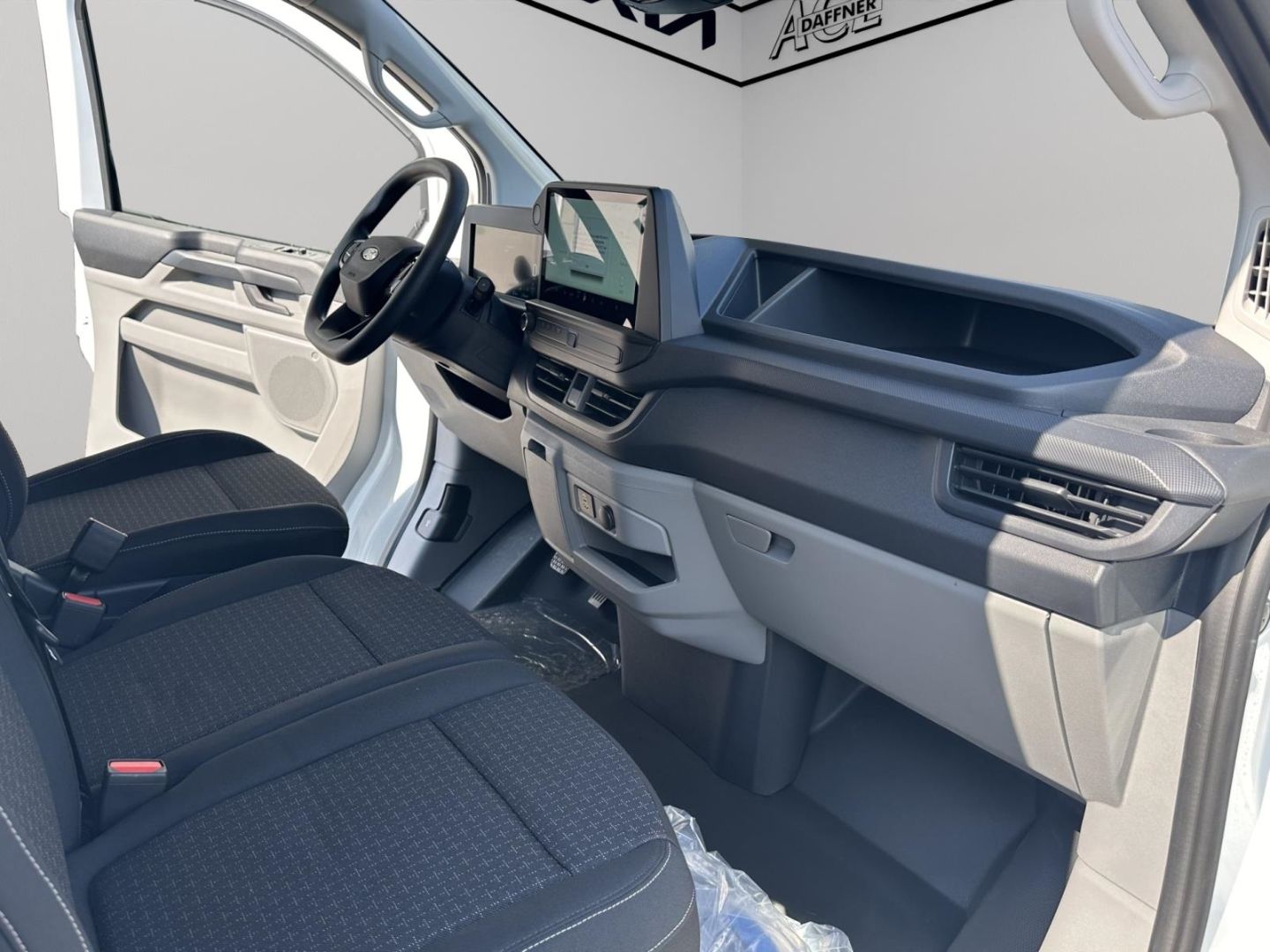 Fahrzeugabbildung Ford Transit Custom Kasten 320 L1 Trend FWD Plug-in H