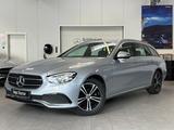 Mercedes-Benz E 220 d T MBUX+LED+CARPLAY+SPUR+EASYPACK+SHZ - Mercedes-Benz E 220 aus 2021