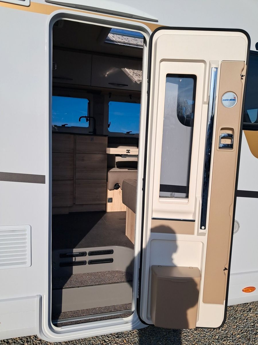 Fahrzeugabbildung Eura Mobil Integra Line IL 720 EF SAT, SOLAR, LUFTFEDERUNG