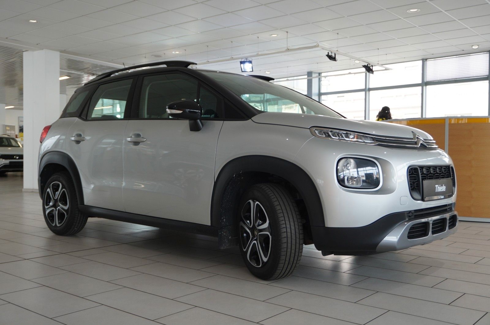 Fahrzeugabbildung Citroën C3 Aircross 1.2 FEEL NAVI/LED/SHZ/PDC/TEMP./AHK