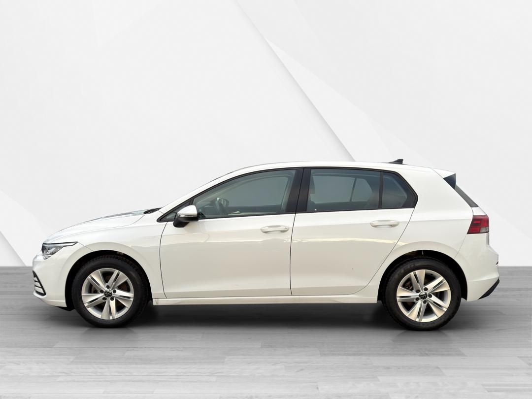Fahrzeugabbildung Volkswagen Golf Life VIII 1.5 TSI,RearView,Climatronic,SH,L