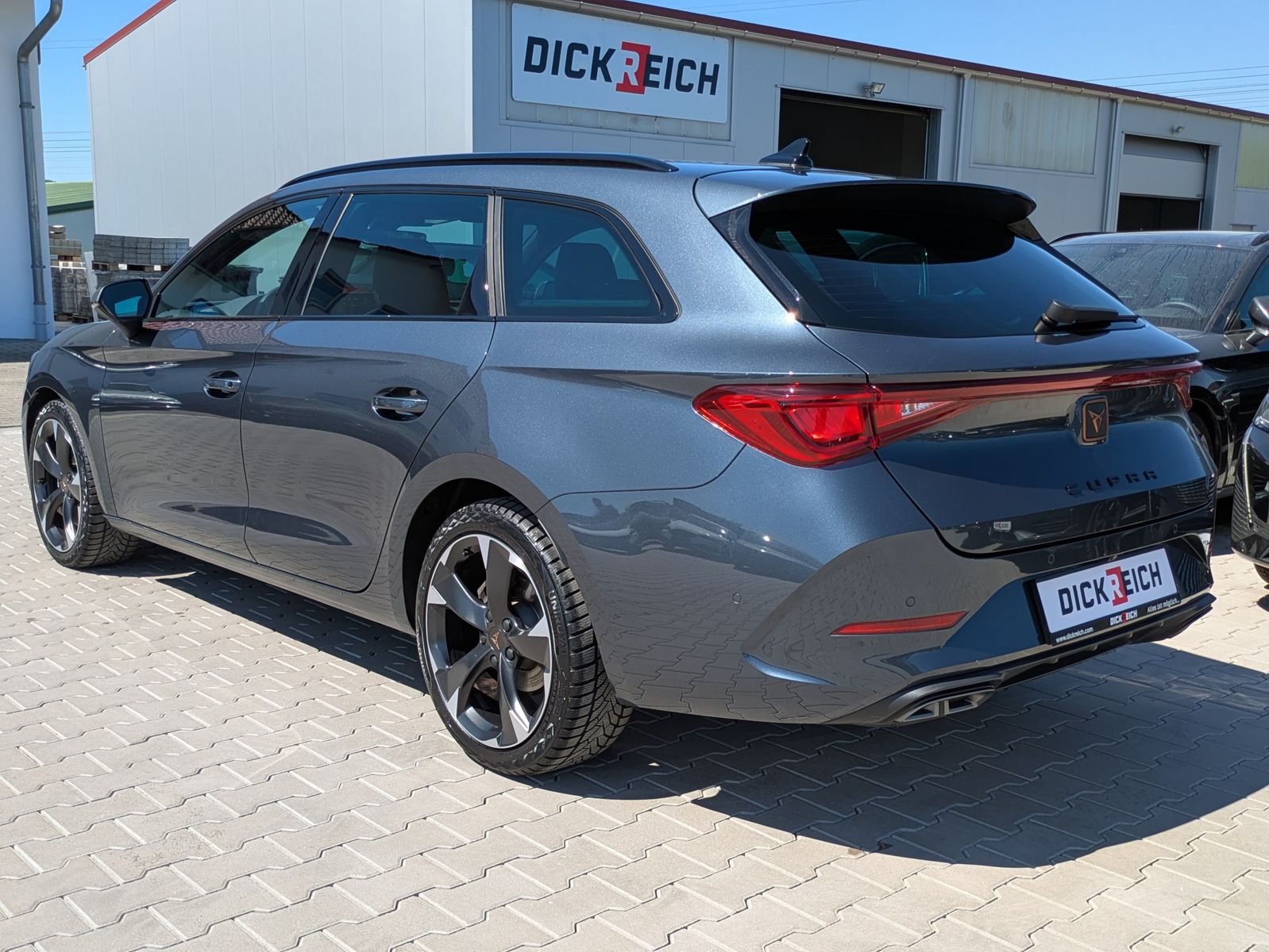 Fahrzeugabbildung CUPRA Leon 1.5 eTSI DSG MATRIX-LED*ACC*AHK*KAMERA*18"