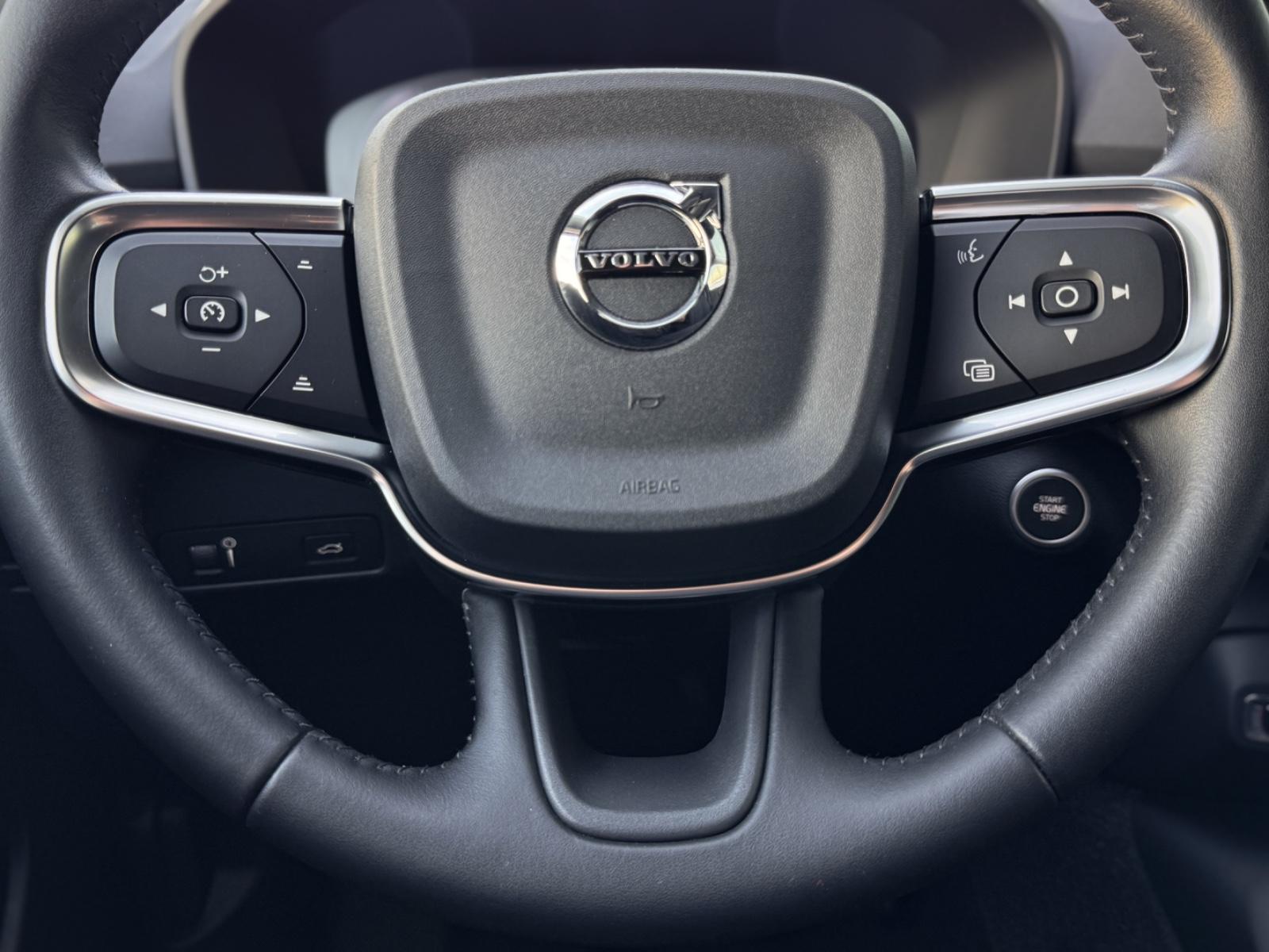 Volvo XC40 1.5 T2 Momentum Core*NAVI|LED|CAM|SHZ|1.HD*