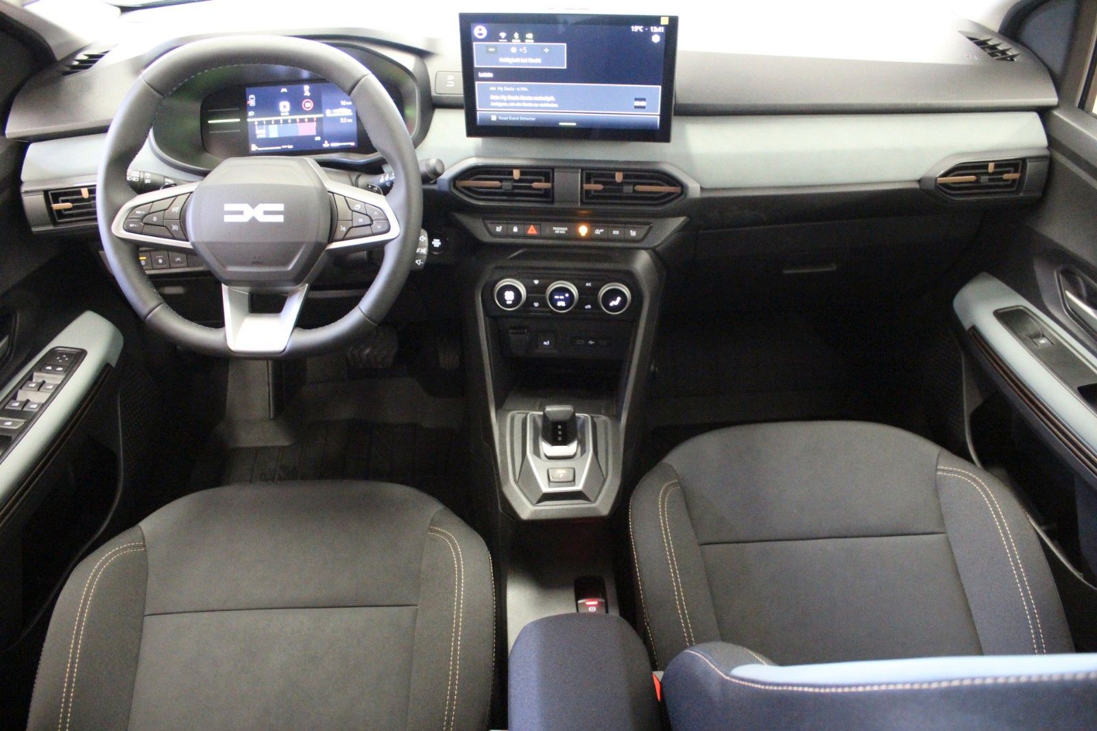 Fahrzeugabbildung Dacia Jogger Eco-G 120 Extreme 5 Sitzer  Winterp.*