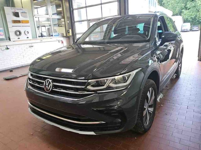 Tiguan 1.4 eHybrid ELEGANCE IQ.LIGHT+KAMERA+AHK+