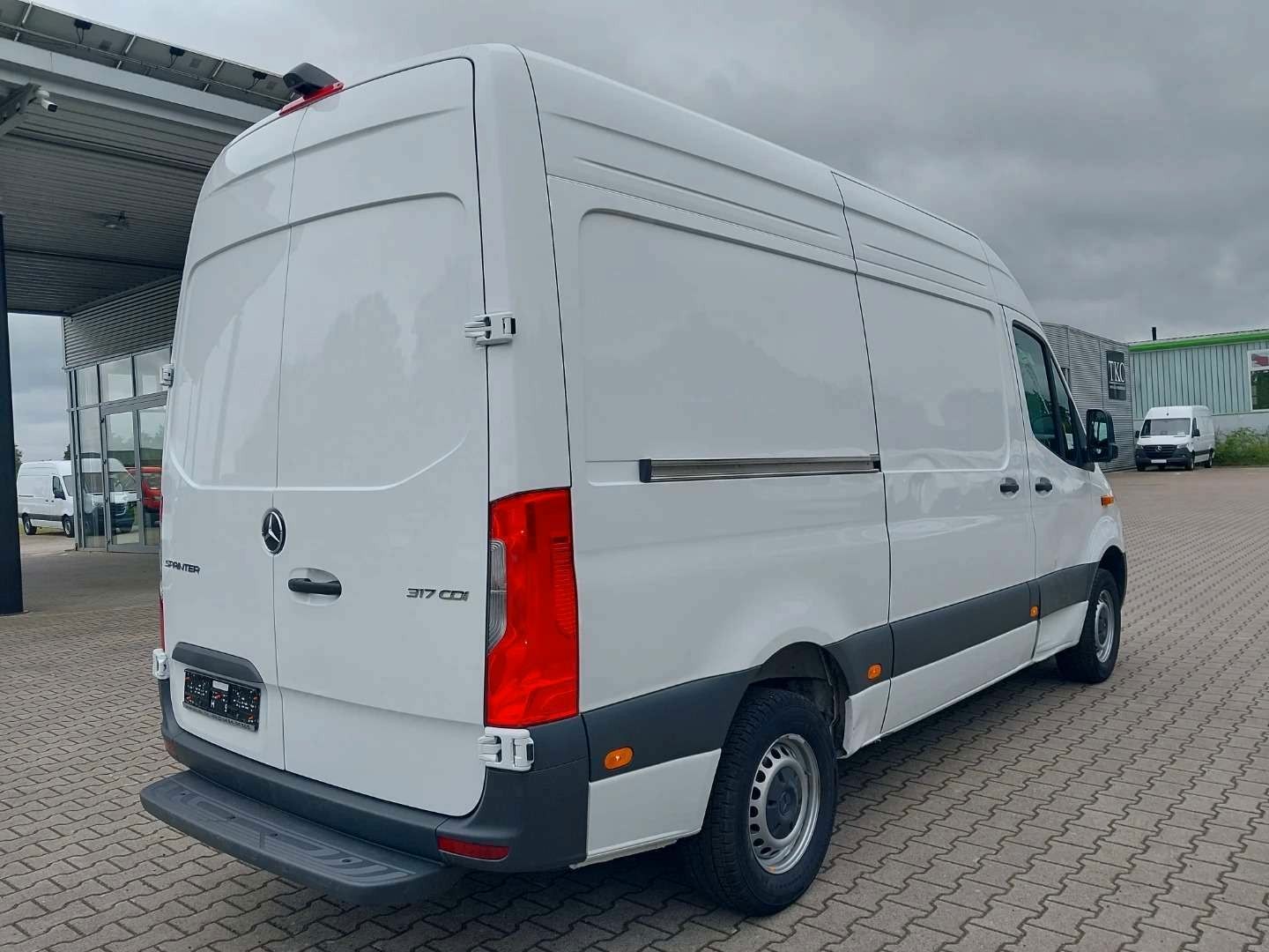 Fahrzeugabbildung Mercedes-Benz Sprinter III Kasten MBUX Totwkl. Kamera Tempomat