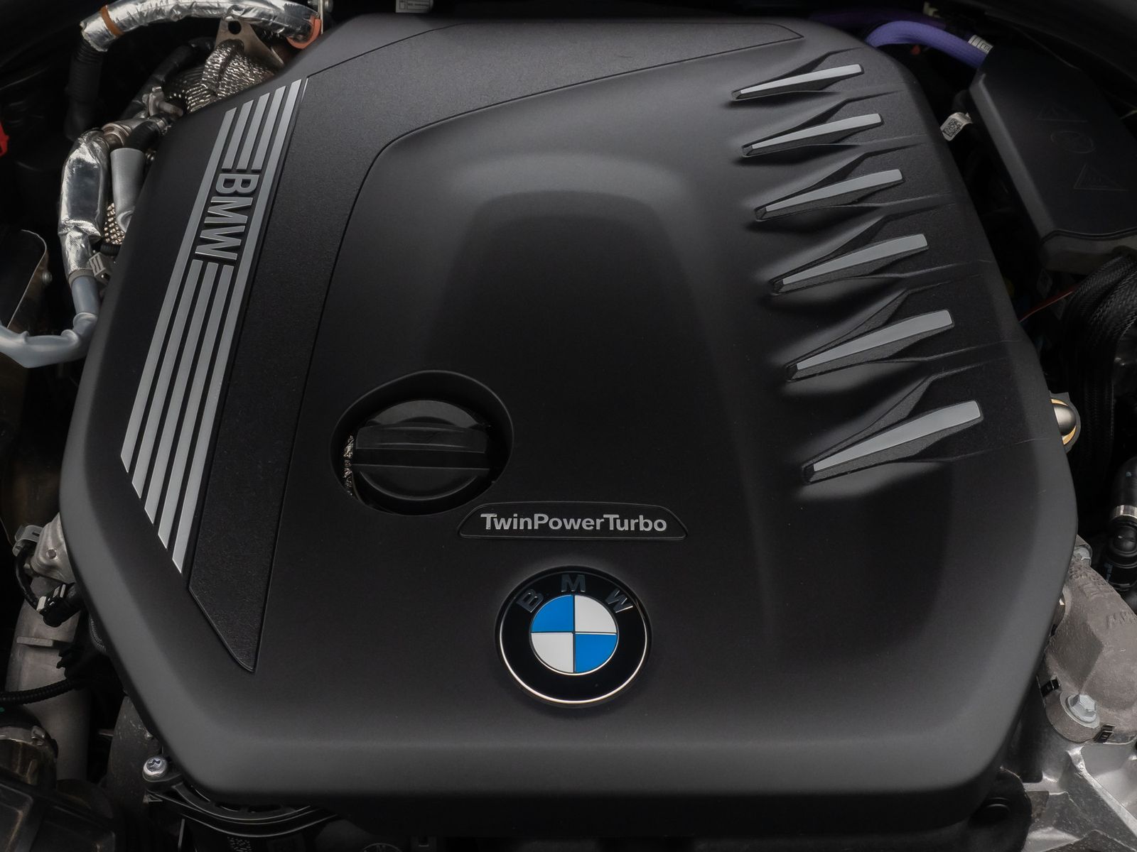 Fahrzeugabbildung BMW 530d xD Luxury Line ACC H/K AHK Panorama HUD 19"