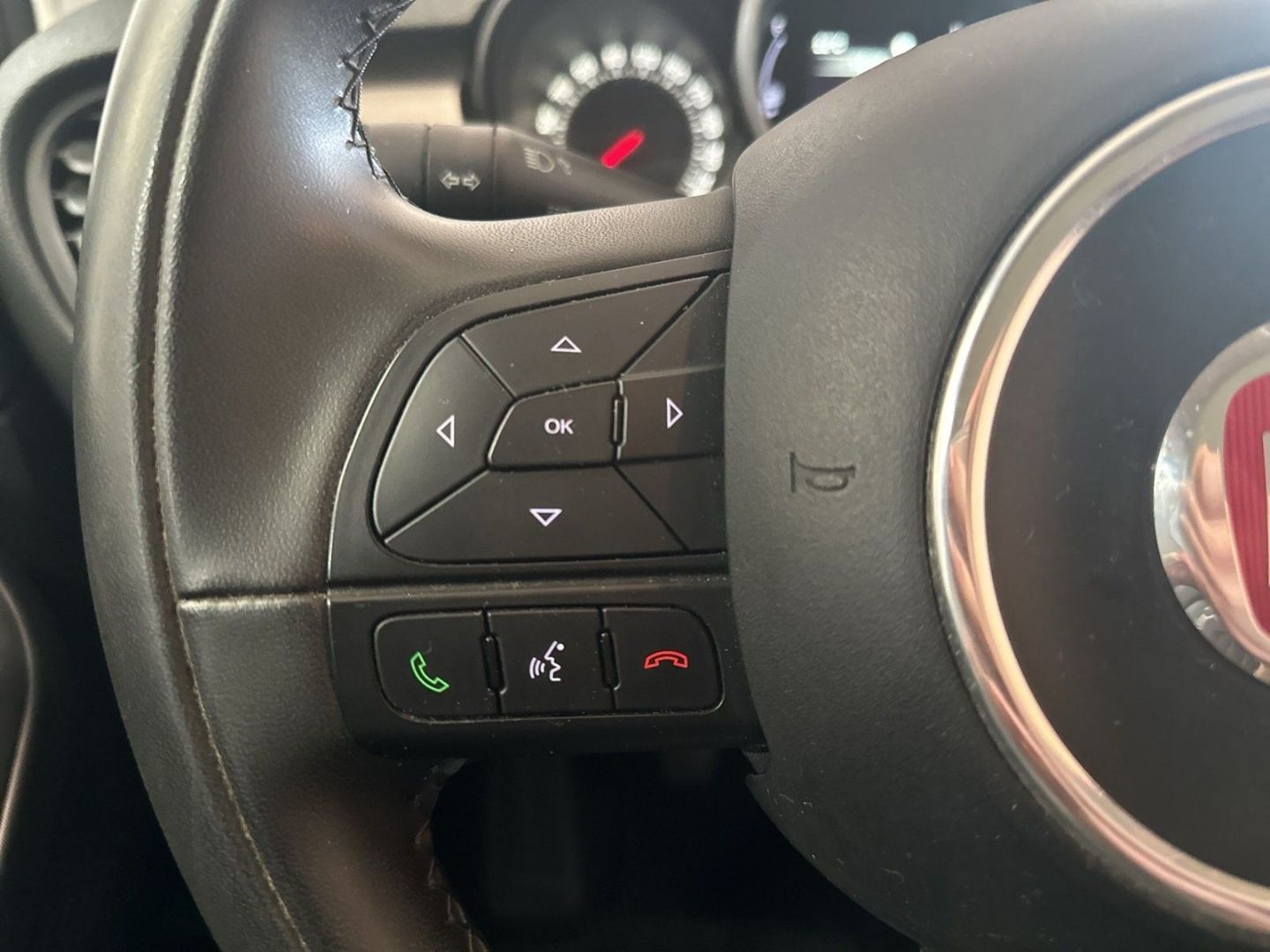 Fahrzeugabbildung Fiat 500X 1.6 JTD LOUNGE KLIMA PANO NAVI