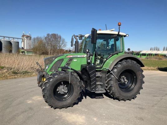 Fendt Vario 714 SCR Profi Plus