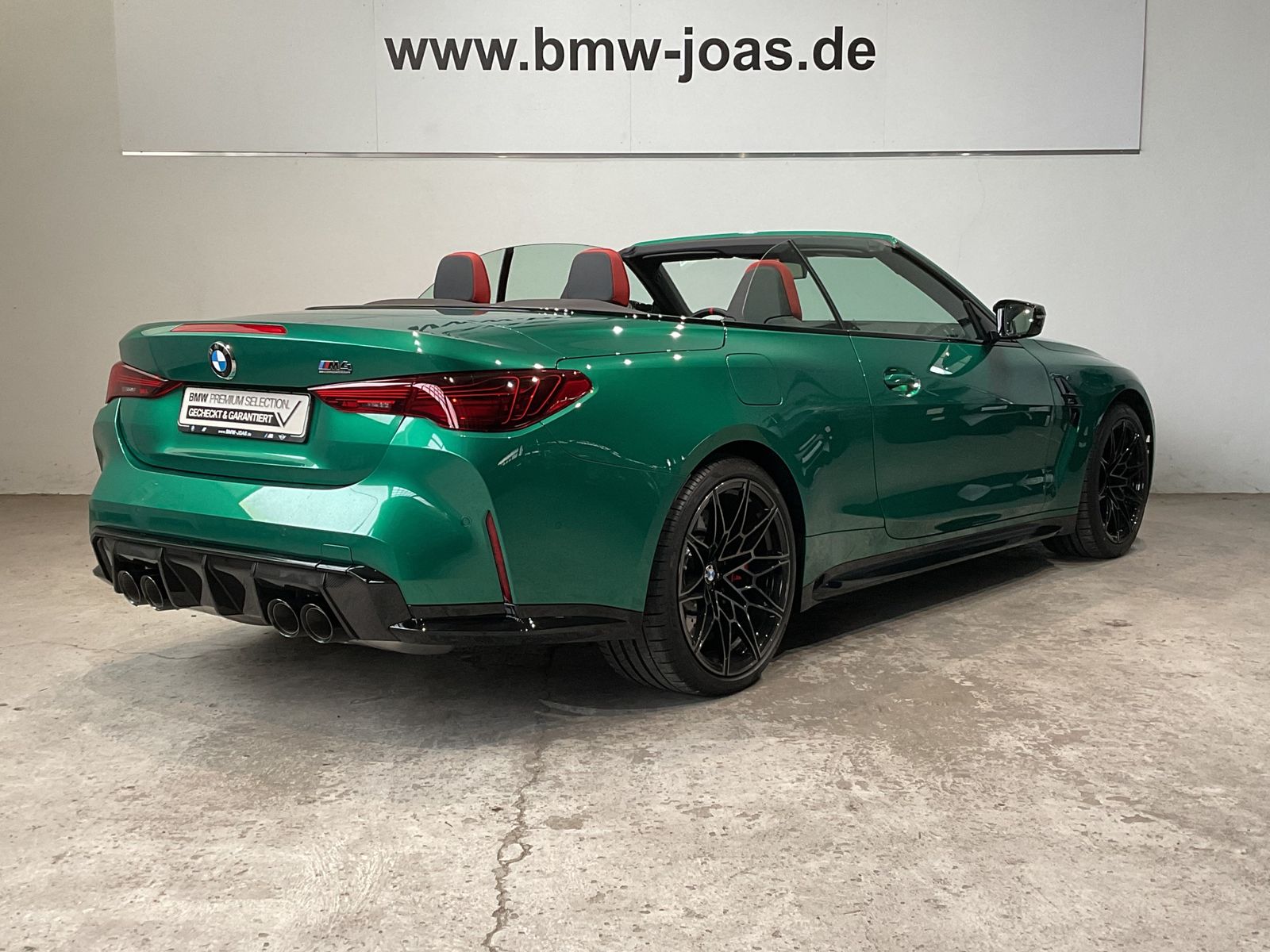 Fahrzeugeinzelansicht 15 Fahrzeugabbildung BMW M4 Cabrio Competition Cabrio mit M xDrive