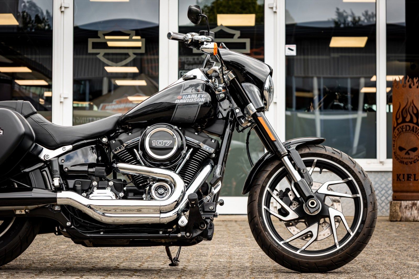 Fahrzeugabbildung Harley-Davidson FLSB Sport Glide 107 cui - Top gepflegt!