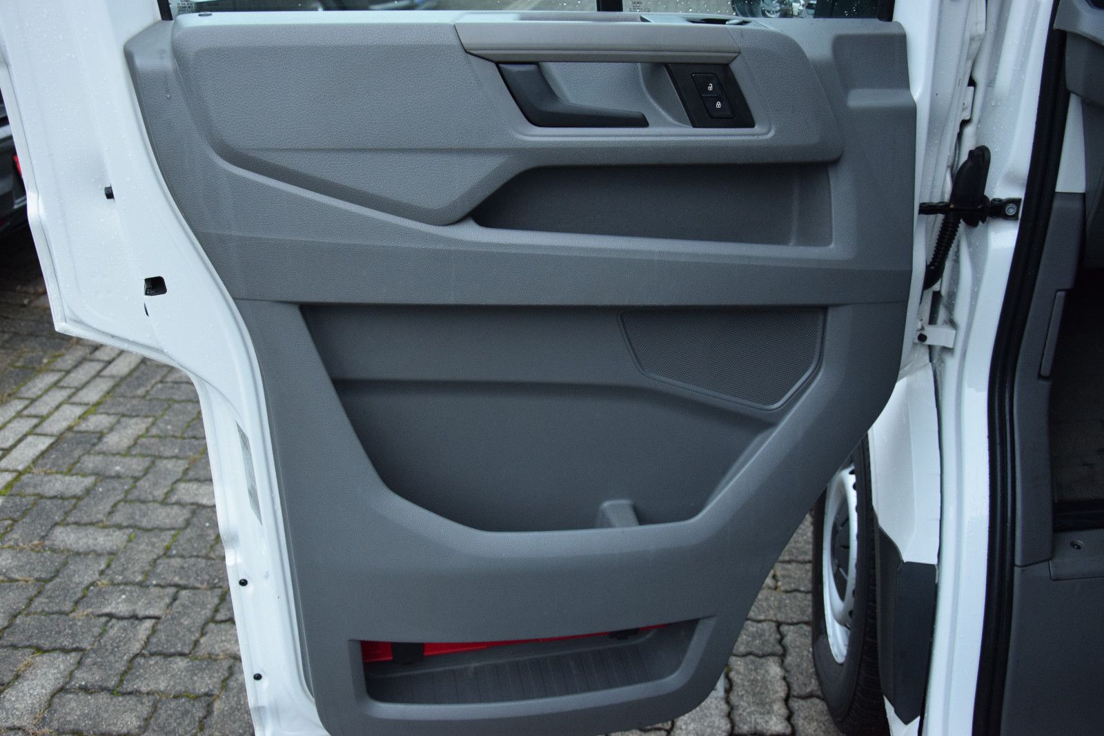 Fahrzeugabbildung Volkswagen Crafter Kasten 35 lang Hochdach FWD LED Navi Atm