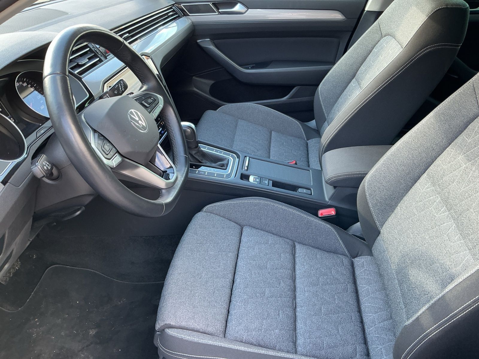 Volkswagen Passat Variant - Bild 12