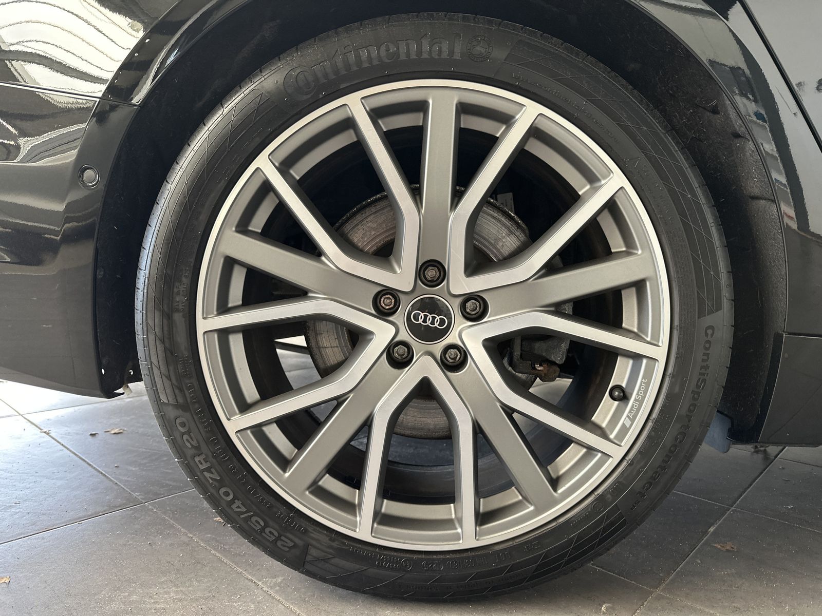 Fahrzeugabbildung Audi A6 Avant 55 TFSI Quattro Sport NAV+LED+AHK+PANO