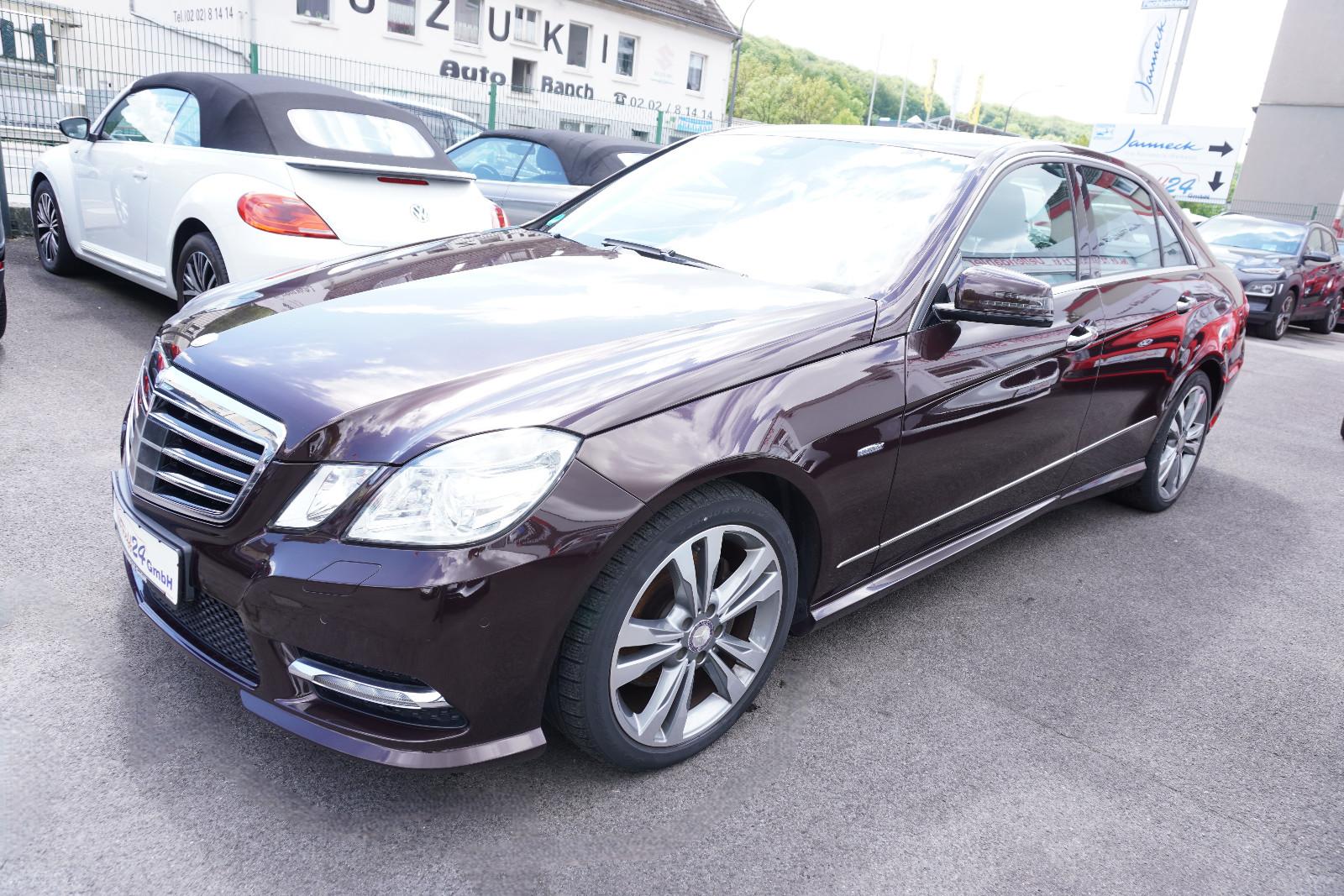 Mercedes-Benz E 300 CGI 4Matic *AMG Line*Xenon*Kamera*Navi*TOP