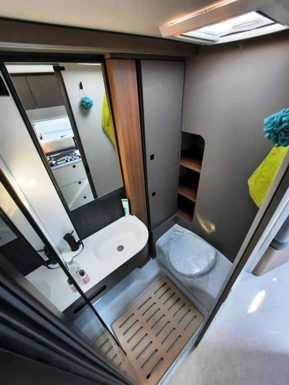 Fahrzeugabbildung LMC Cruiser 740 EL Verfüg./Sparen 6.521,- €