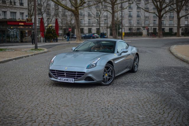 Ferrari California T *Grigio Titanio*