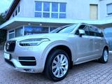 Volvo XC90 T6. 2,0 Ltr. Aut AWD Navi LED Leder Tüv NEU - silberne Volvo XC90