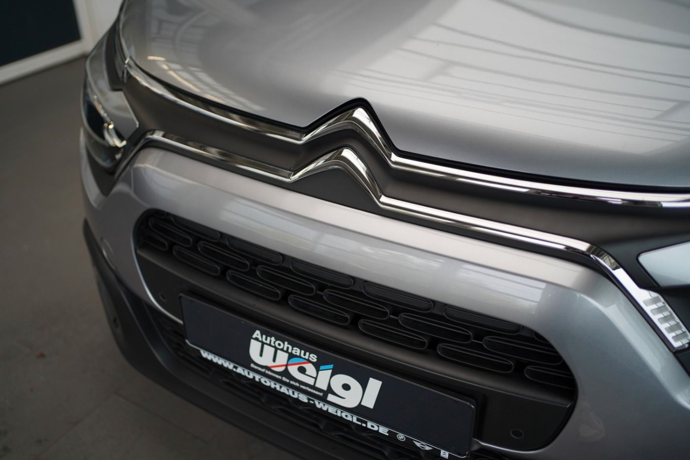 Fahrzeugabbildung Citroën C3 PureTech 110 EAT6 Shine Pack Automatik Navi