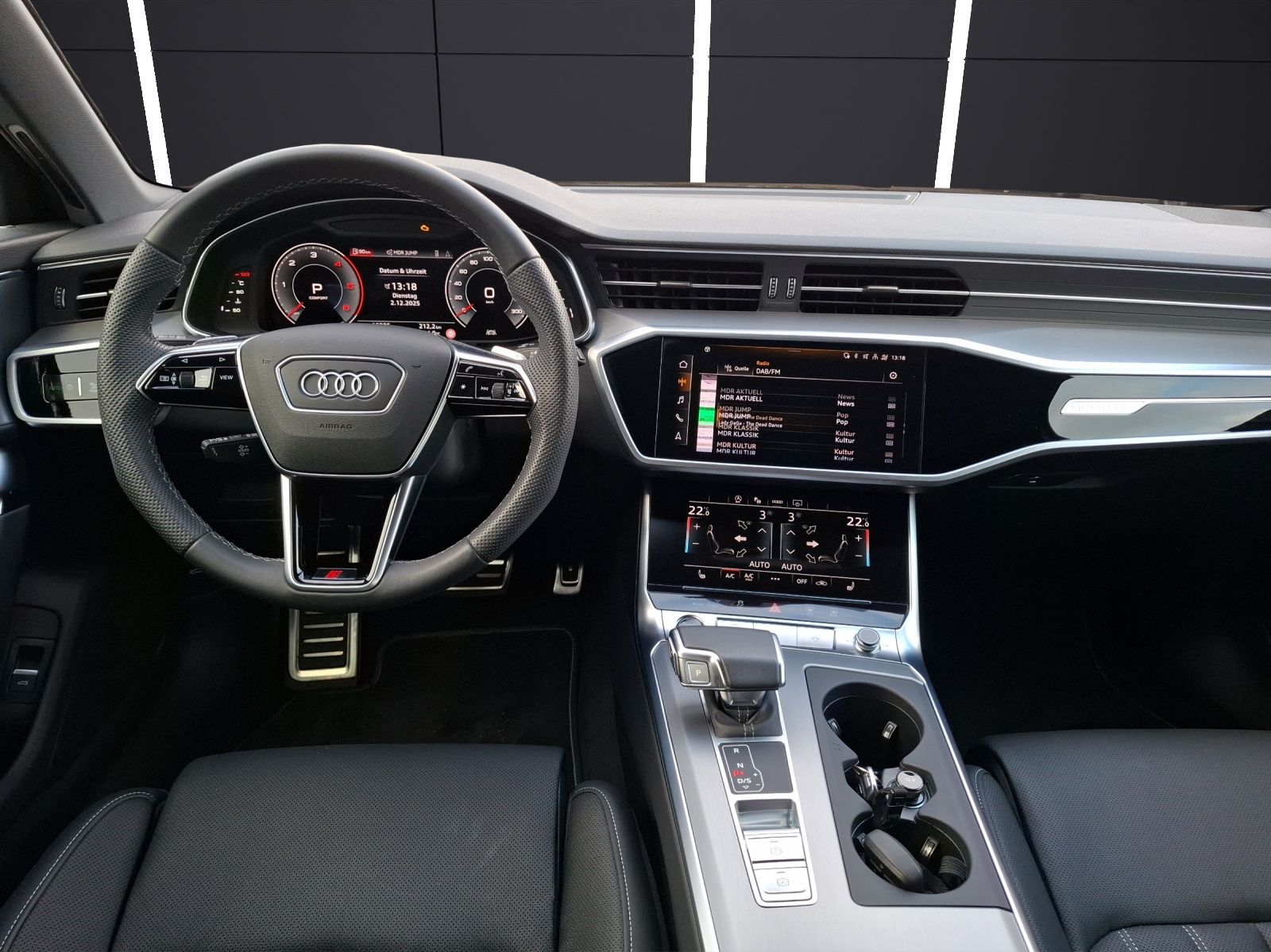 Fahrzeugabbildung Audi A6 Avant 50 TDI quattro S-line Matrix AHK Navi L